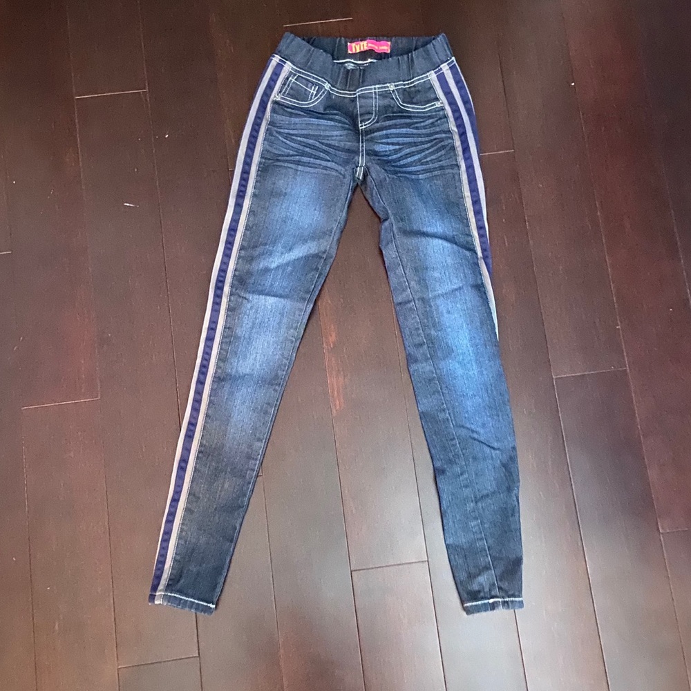 TyTE elastic waistband jeans dual pin strip